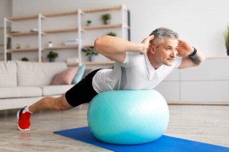 souplesse senior exercices étirements mobilité